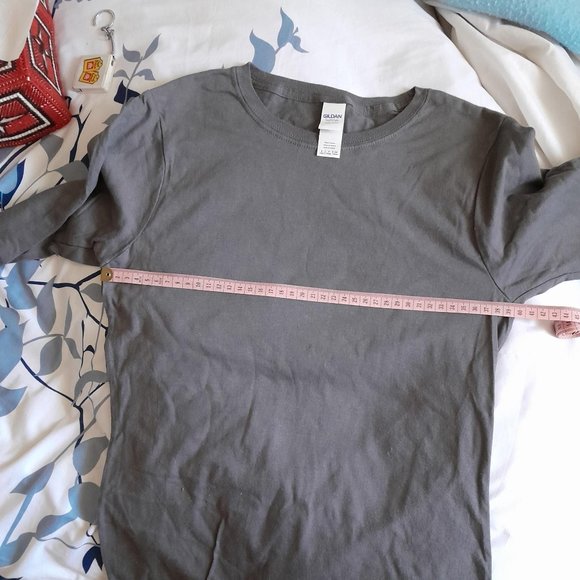 T-Shirt grey Gildan, long sleeves - Picture 4 of 8